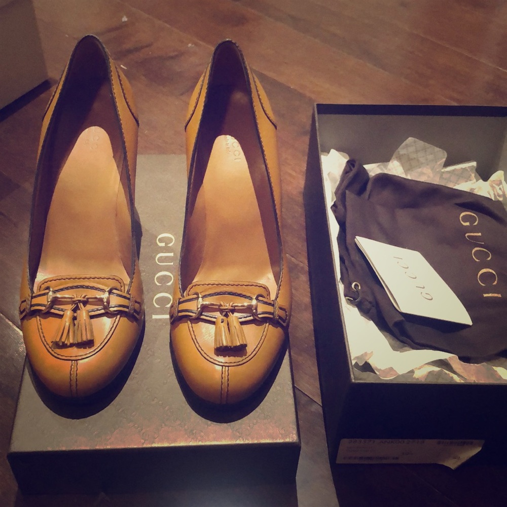 Gucci Leather Pumps Gold Horsebit Size 39.5